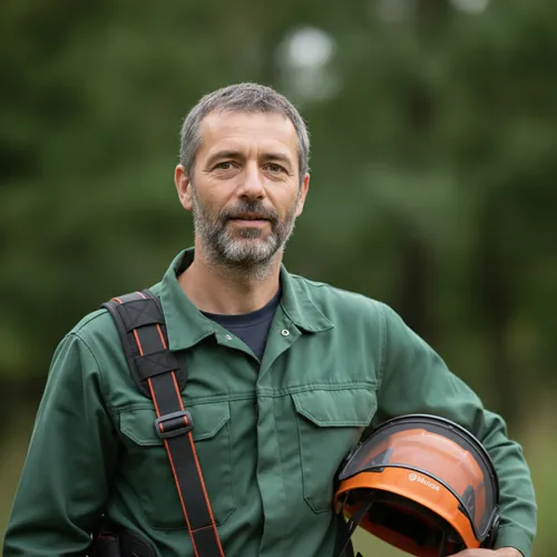 Julien C., grimpeur élagueur et gérant à Toulouse